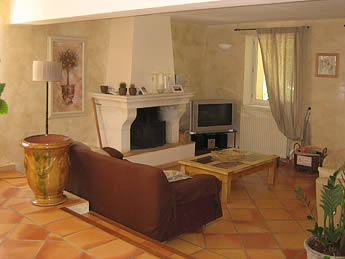 Salon chemin&eacute;e - Chambre d'hotes Avignon